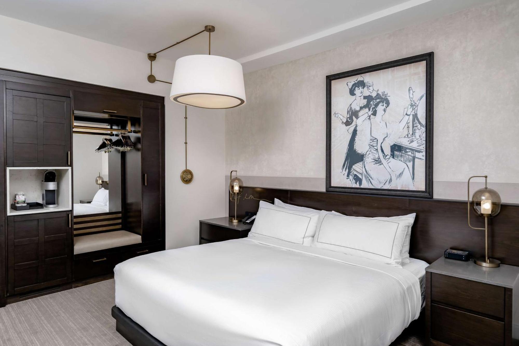 Hotel Fort Des Moines, Curio Collection By Hilton Extérieur photo