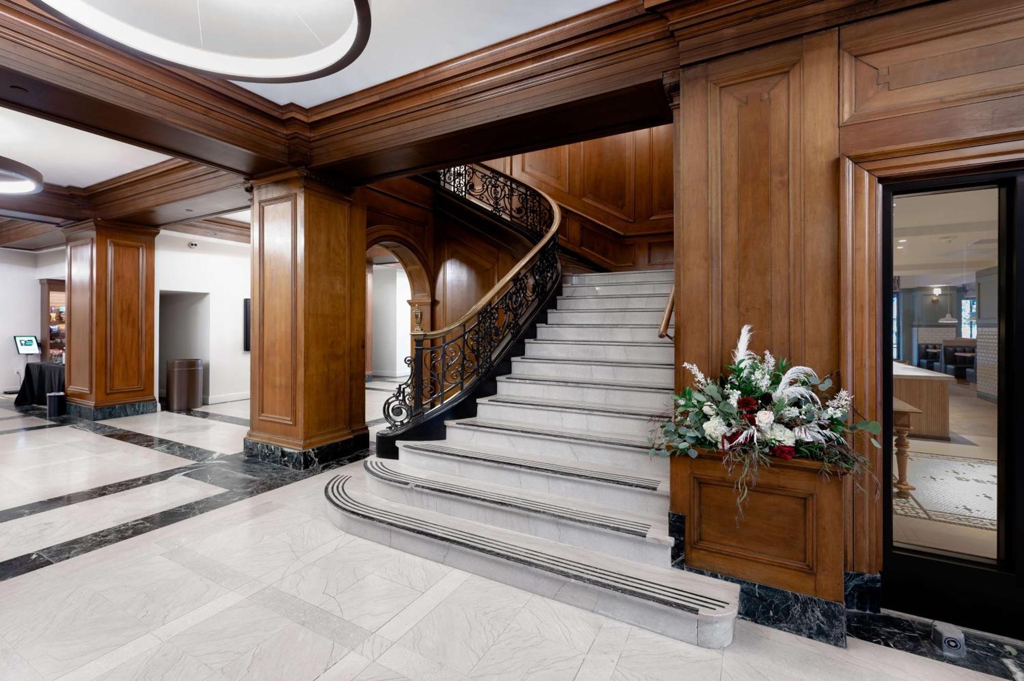 Hotel Fort Des Moines, Curio Collection By Hilton Extérieur photo
